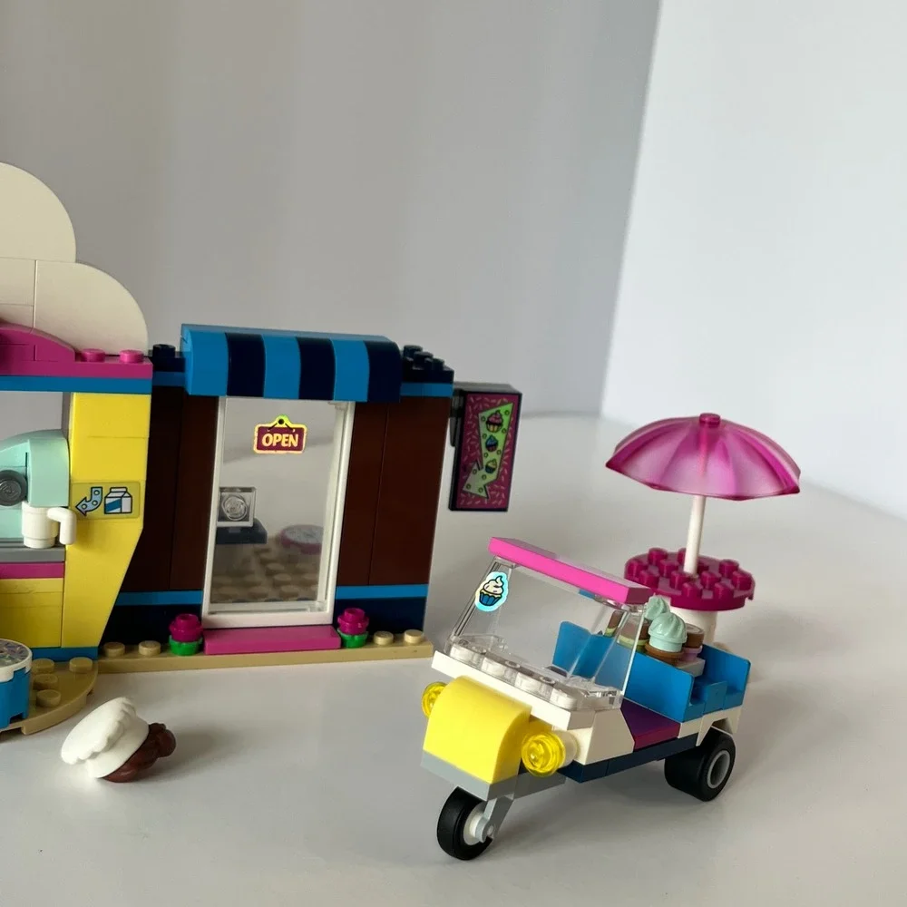LEGO Friends Olivias Cupcake Cafe 41366 Building Set‎ with Manual No Minifigures